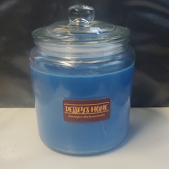 Candle - Picture 1 of 1